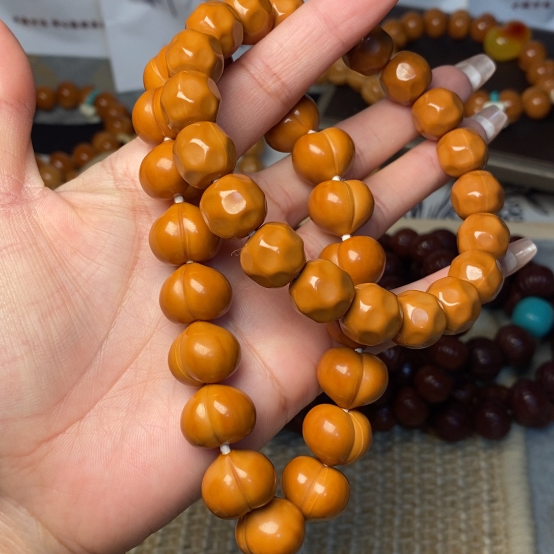 猴头核桃手串奶酪屁桃