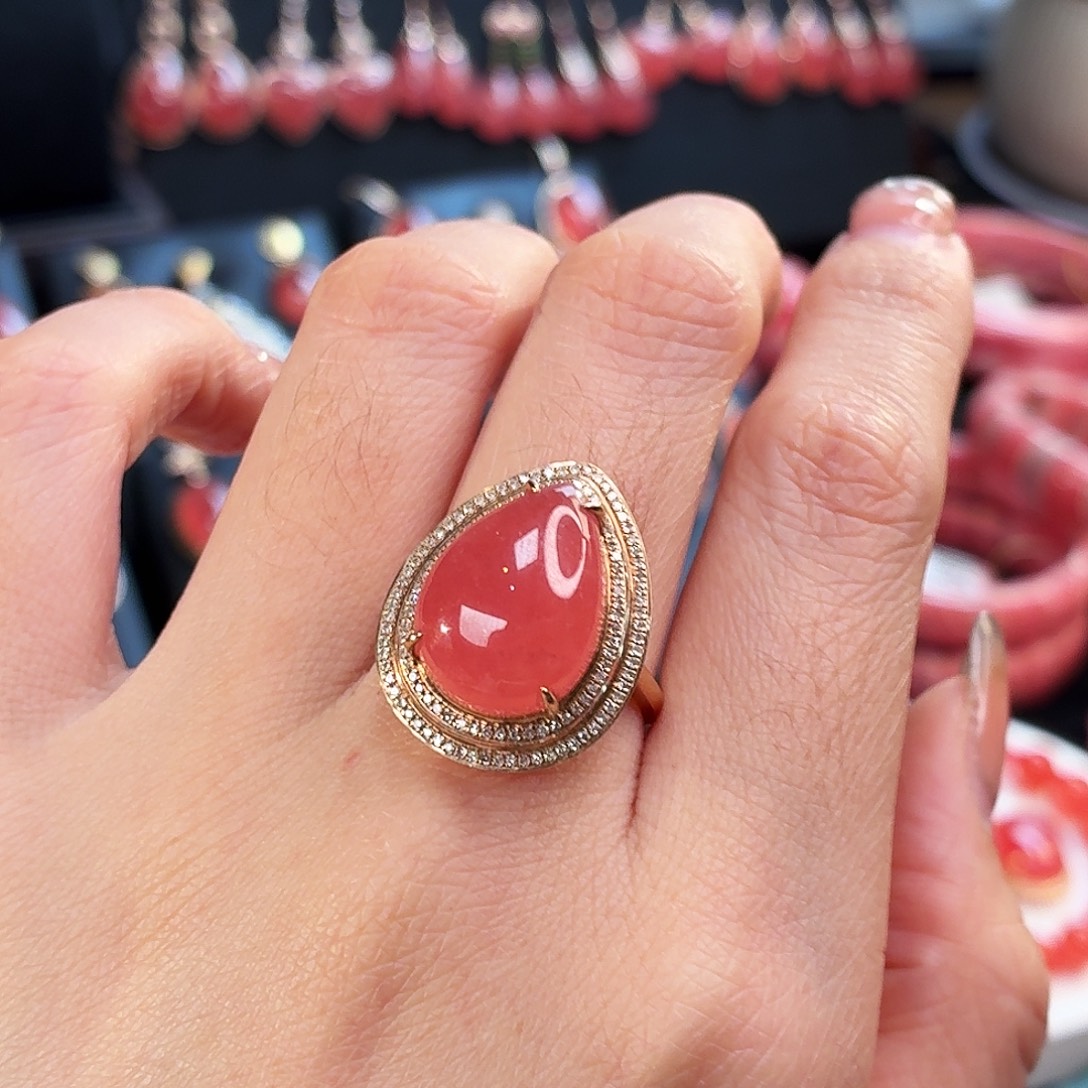 菱锰矿（红纹石）18K金镶嵌戒指