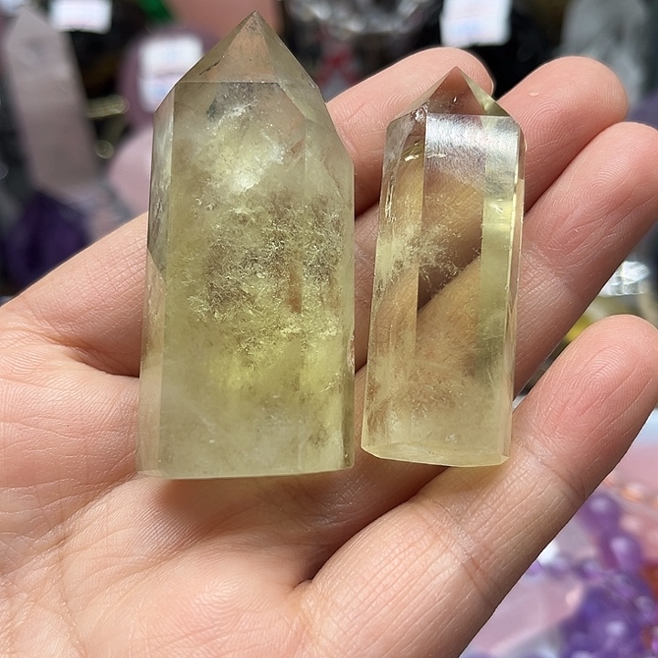 水晶珠宝半成品未镶嵌74克黄水晶柱