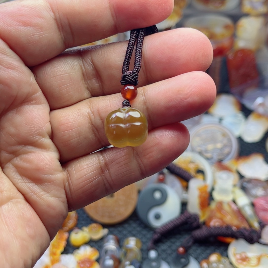 玛瑙/玉髓颈饰未镶嵌