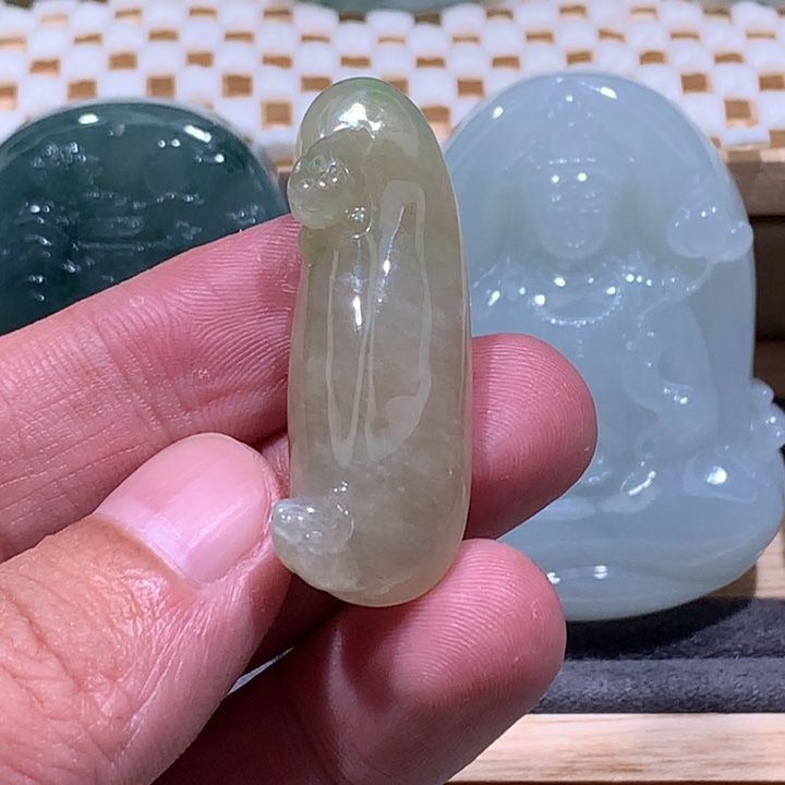 翡翠未镶嵌颈饰炸/钱袋子