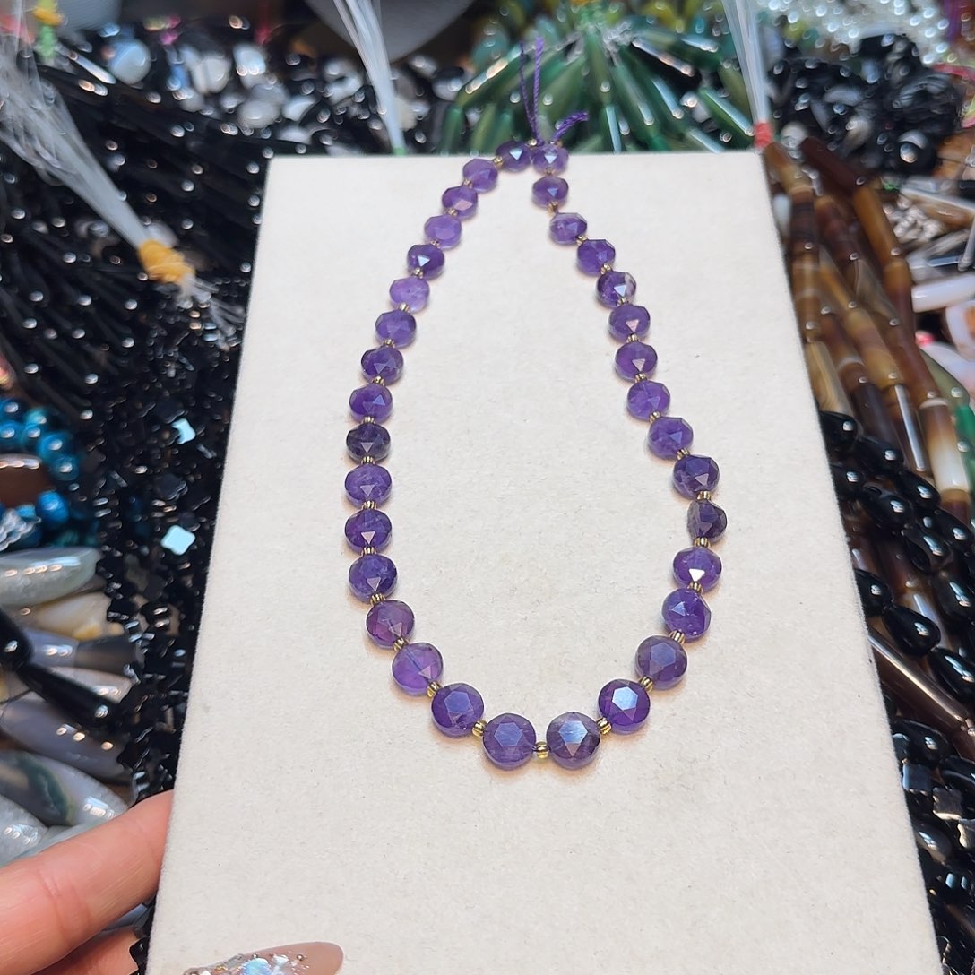 玛瑙/玉髓未镶嵌珠宝半成品紫水晶圆饼一条