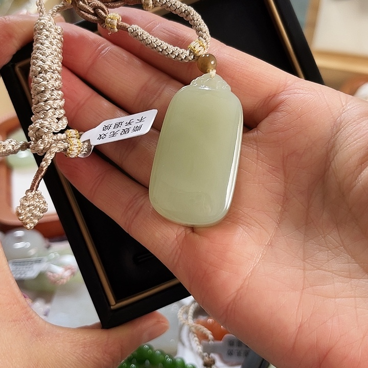 康***搜和田玉未镶嵌颈饰