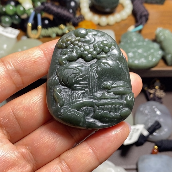颈饰未镶嵌和田玉（子料）