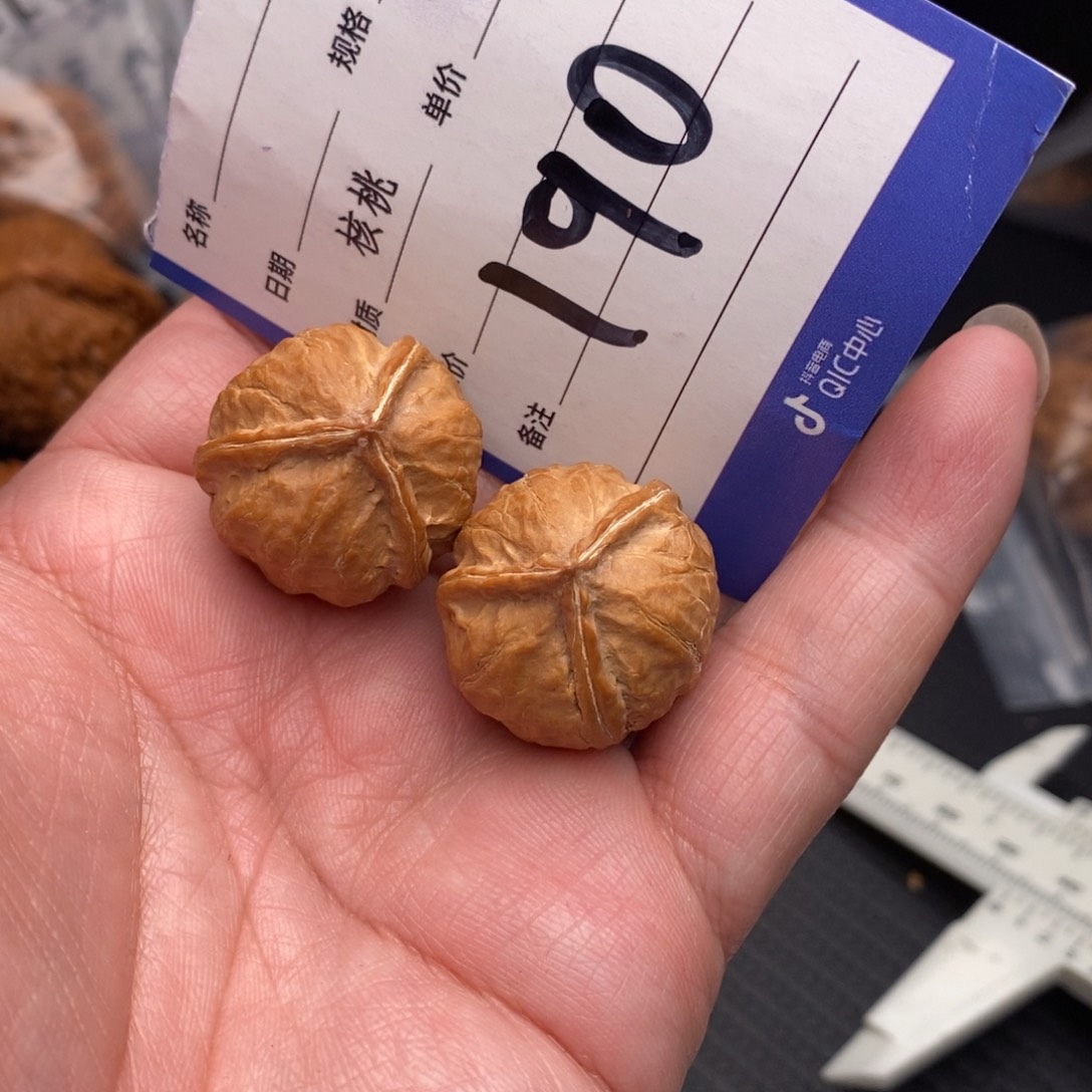 把件桃核手捻moymom