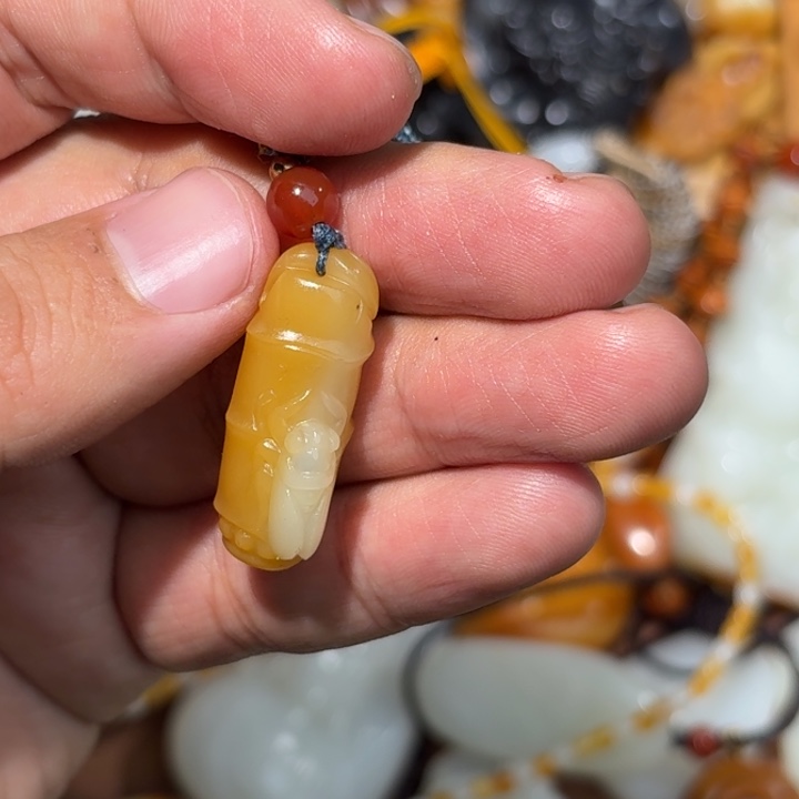 和田玉颈饰未镶嵌