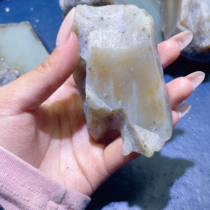 和田玉未镶嵌珠宝半成品