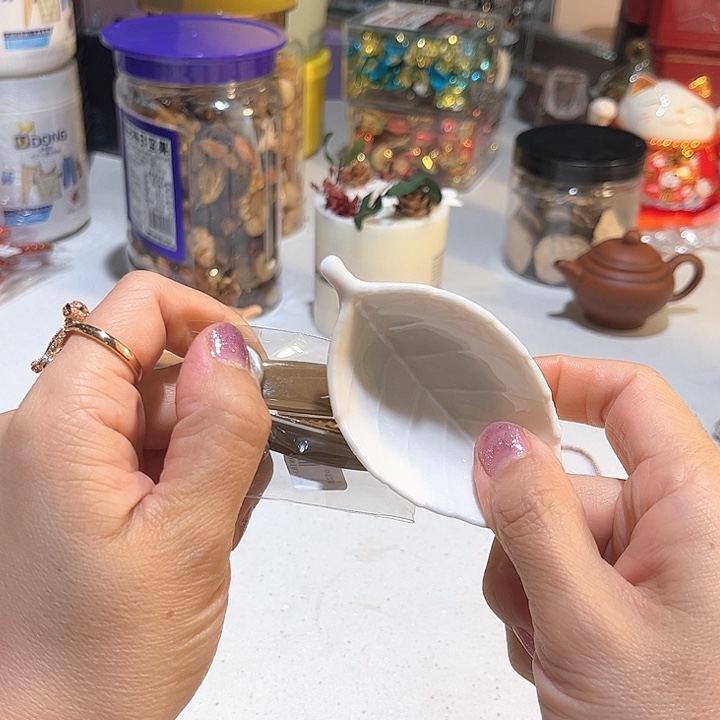 瓷片Thihhjhkhjkhhjgjj