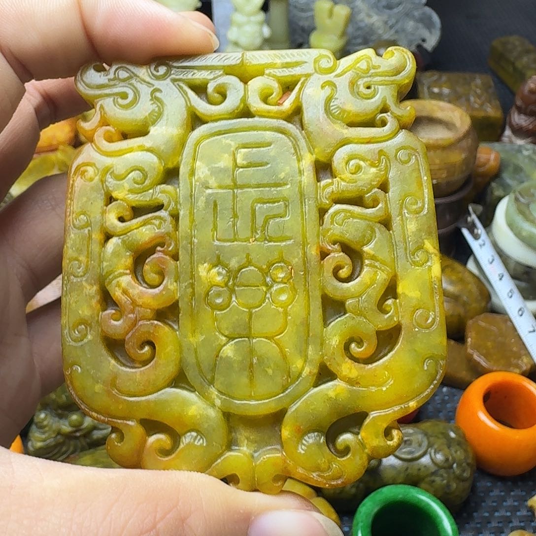 白玉菩提吊坠。。。