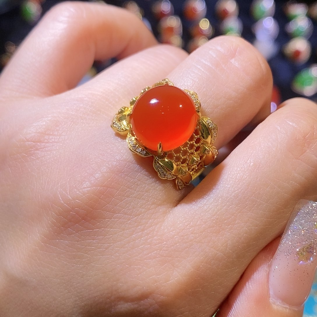 南红玛瑙戒指18K金镶嵌