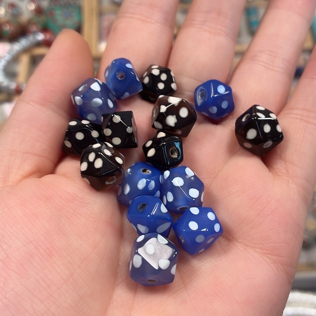 非金属卡10尺寸西亚波点八棱珠蓝黑两色