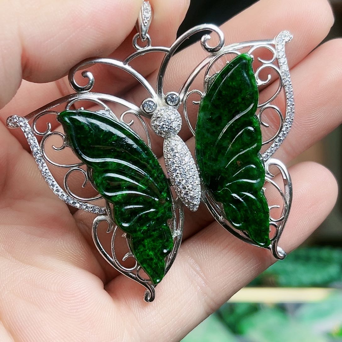 翡翠颈饰银S925镶嵌吊坠