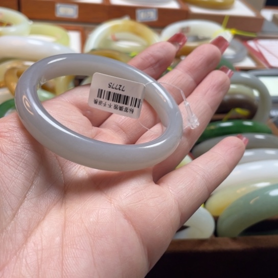 【闪购商品】和田玉手镯未镶嵌54.3