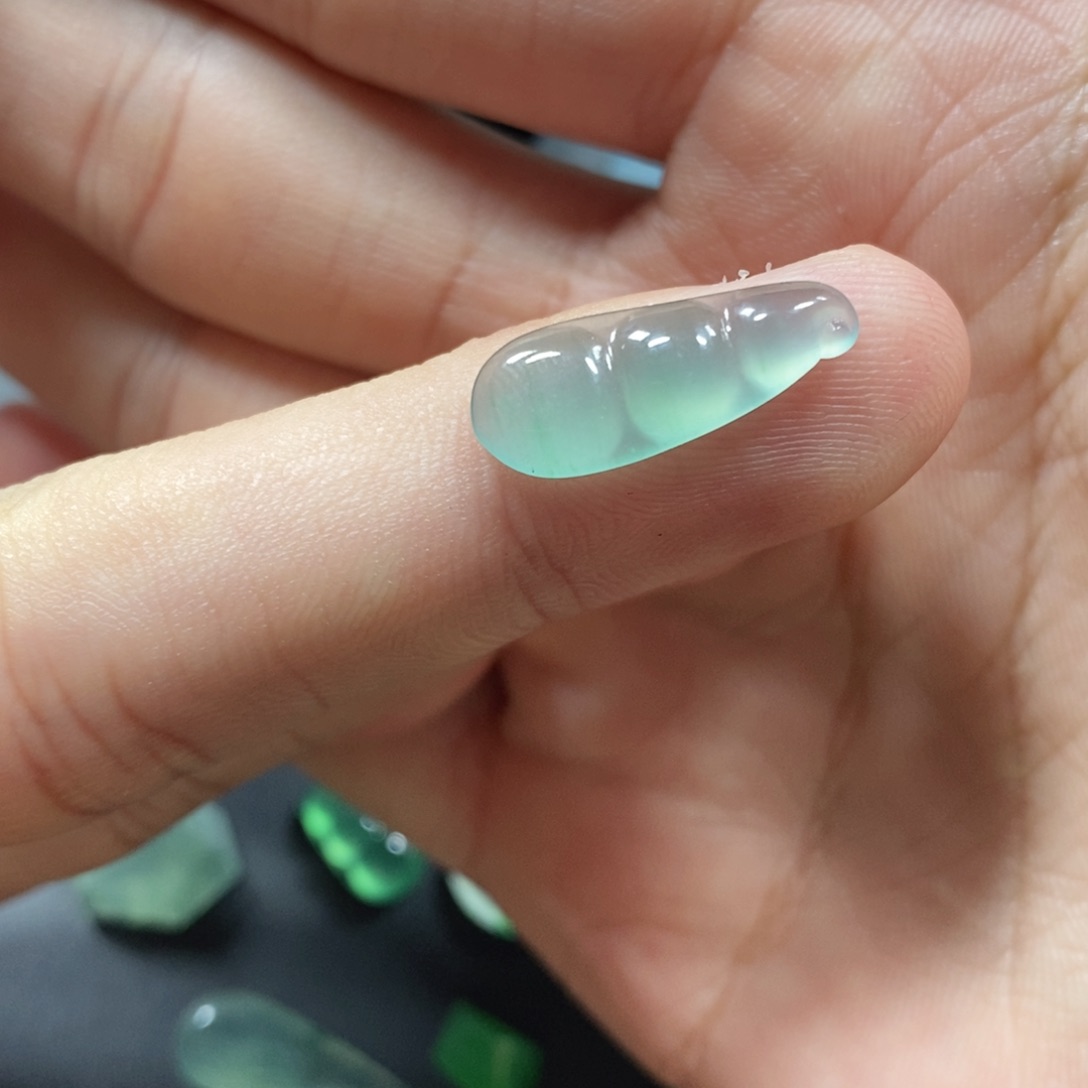 翡翠挂件未镶嵌翡翠珠宝翡翠珠宝