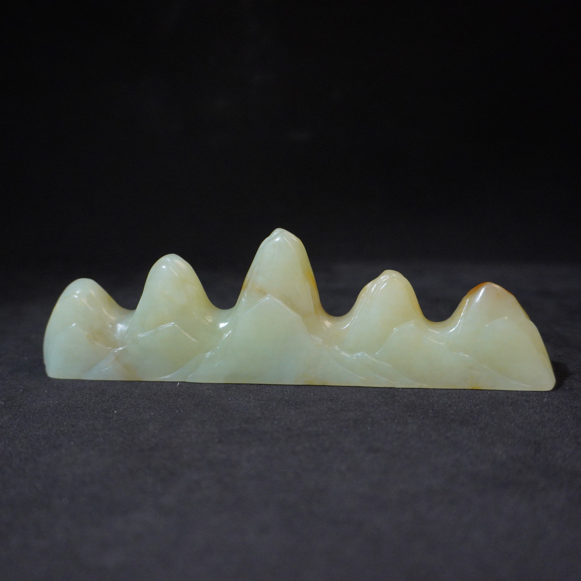 64G35 清 和田玉山子笔架