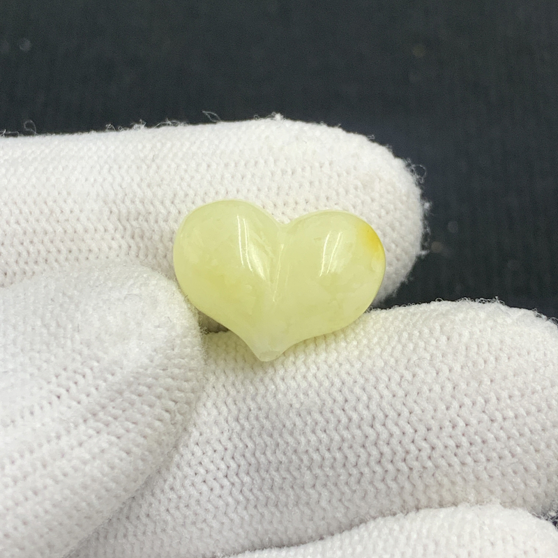 P1174保真原矿俄料尺寸17.4*13.3mm蜜蜡屁桃爱心单颗隔珠支持复检