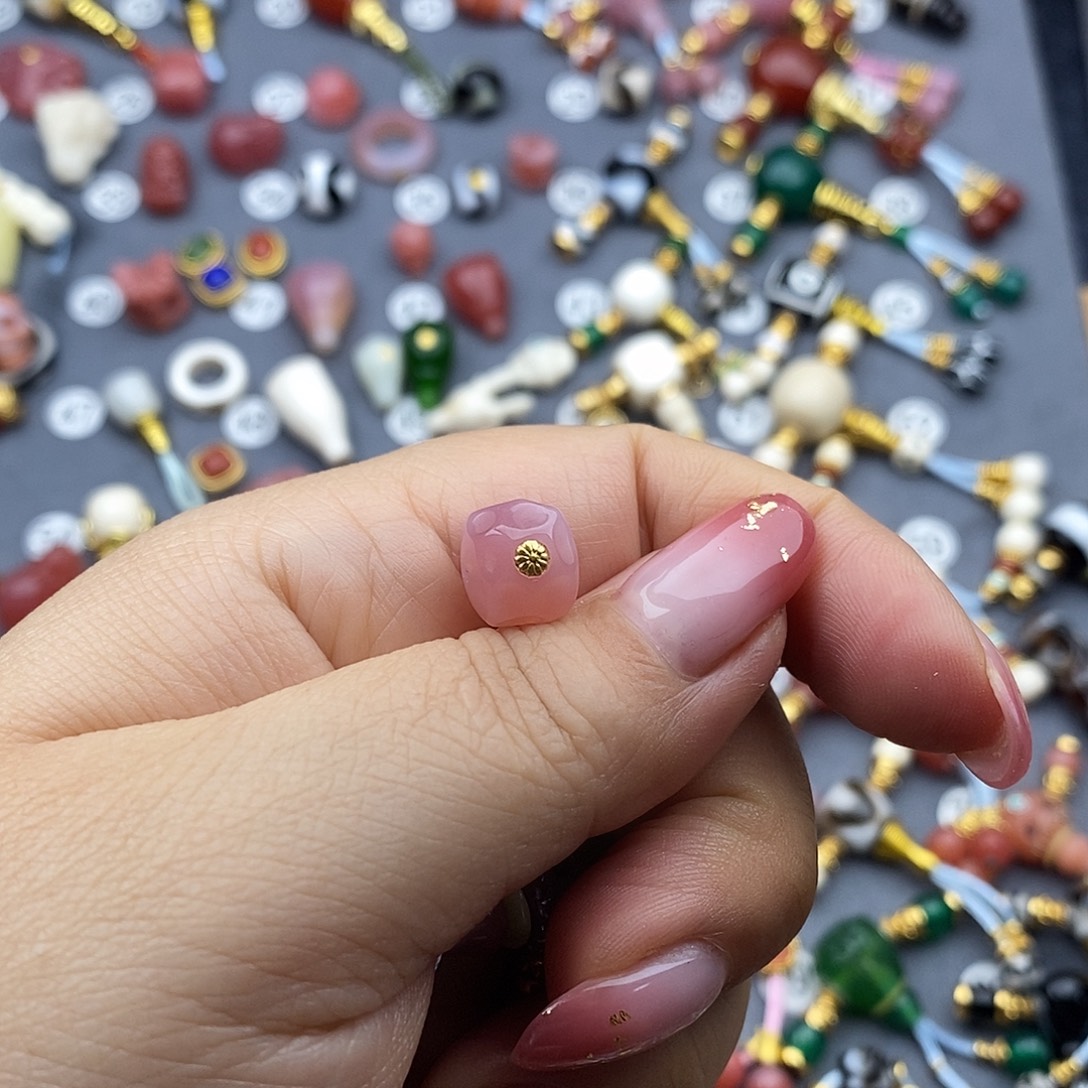 玛瑙/玉髓未镶嵌饰品