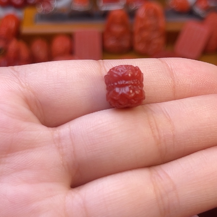 未镶嵌川料瓦西牛血色双头并莲10尺寸南红玛瑙