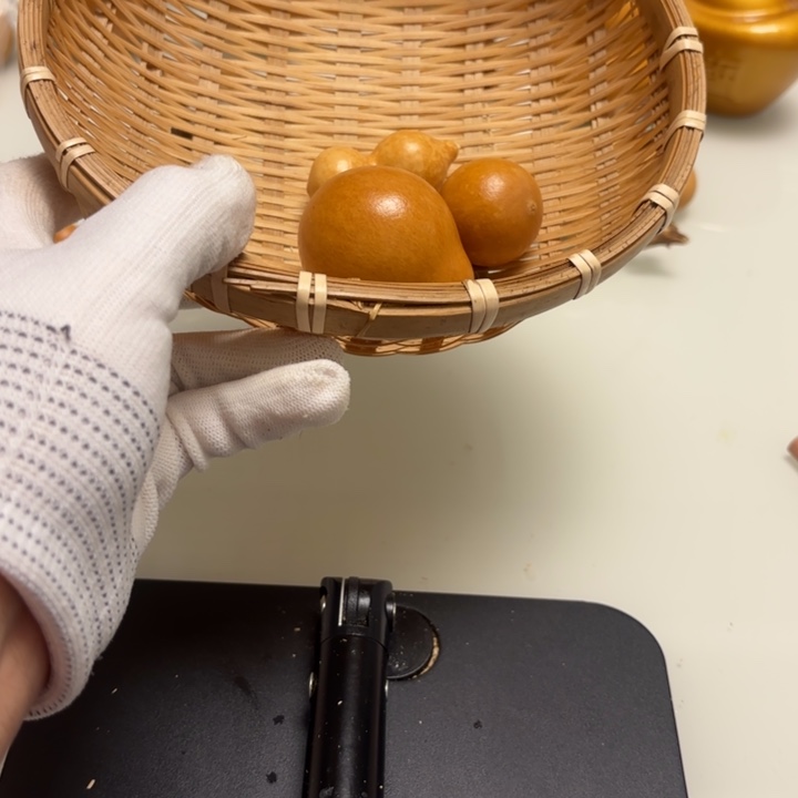 j***7天然手捻老皮葫芦