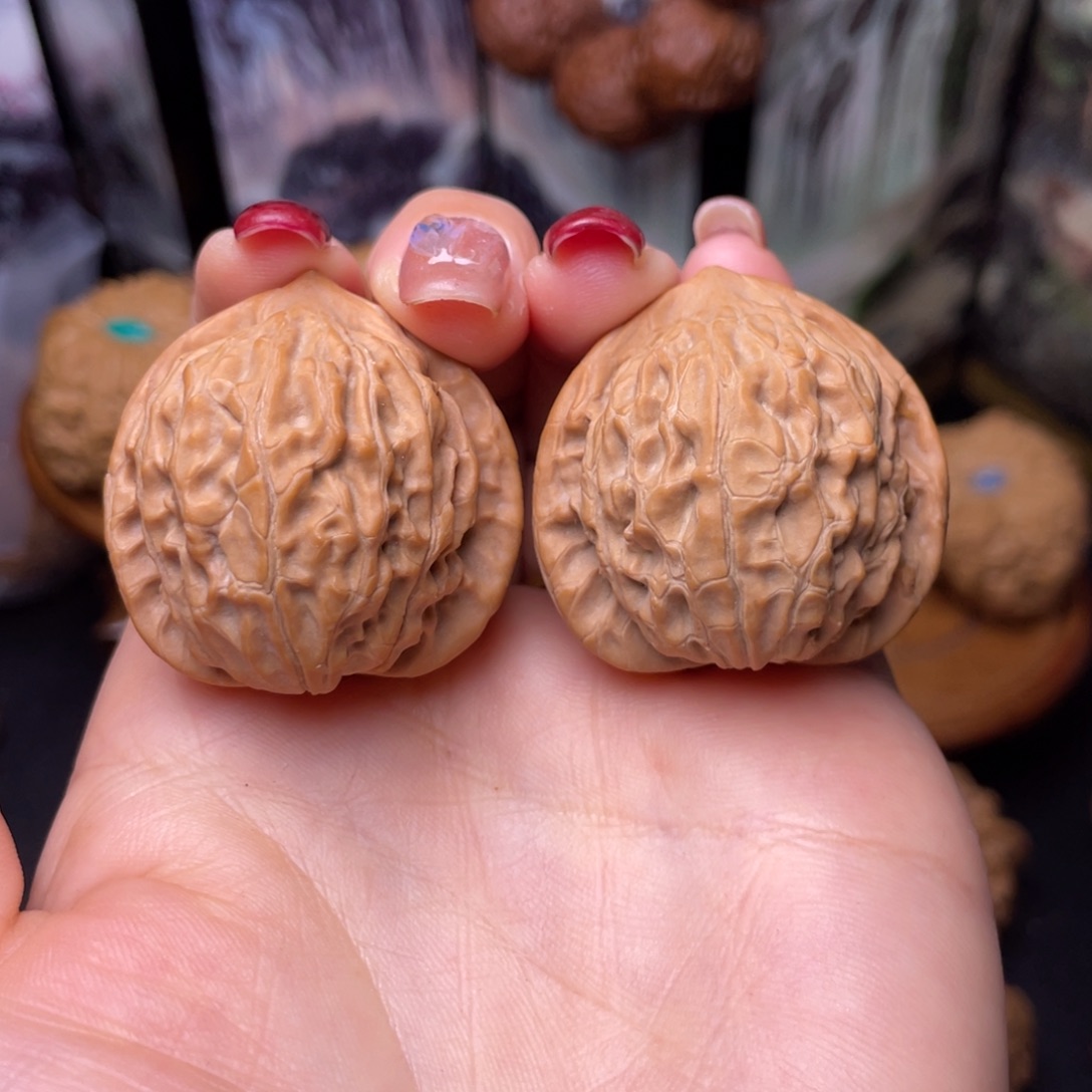 文玩核桃把件?**酱34金牛