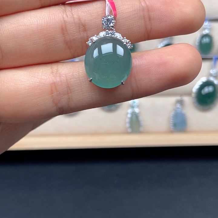 欣***荷翡翠未镶嵌戒指戒指