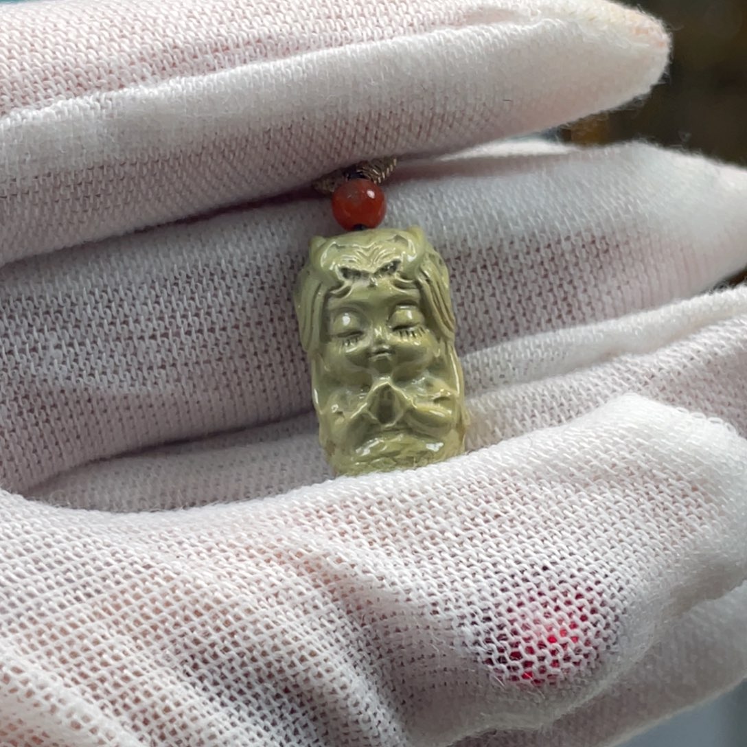 绿松石未镶嵌挂件