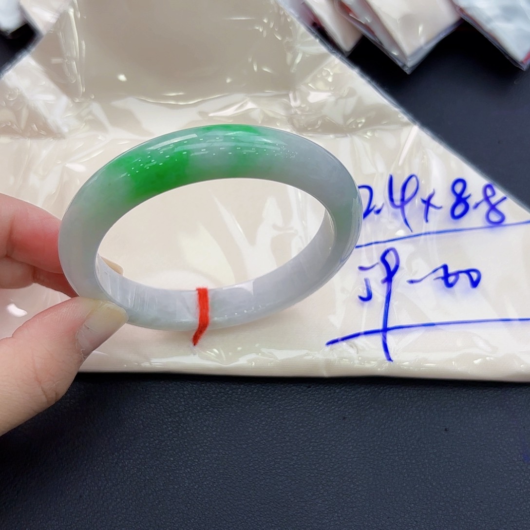 翡翠手镯未镶嵌手镯59.60