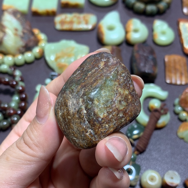 岫岩河磨玉（透闪石质玉）未镶嵌颈饰