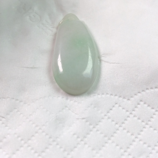 珍***冰翡翠未镶嵌颈饰吊坠