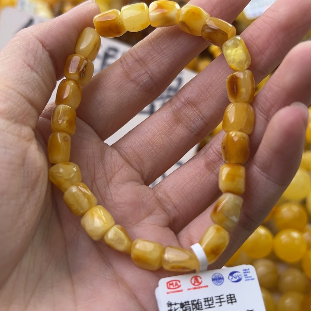 琥珀珠宝奇石未镶嵌