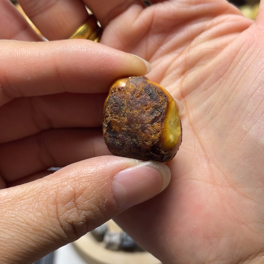定制琥珀未镶嵌扶***意原石订制跑环