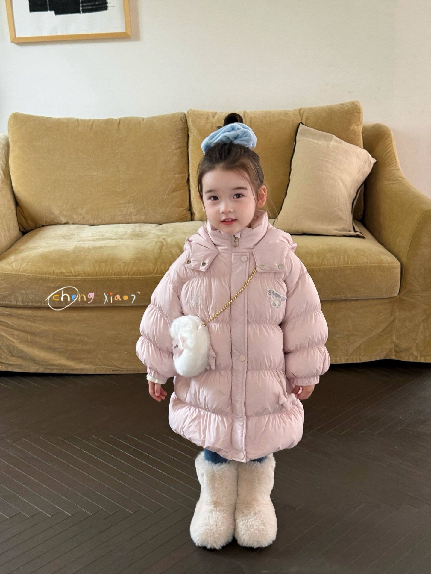  橙小七 25冬 可爱精灵帽中长款羽*羽服女童