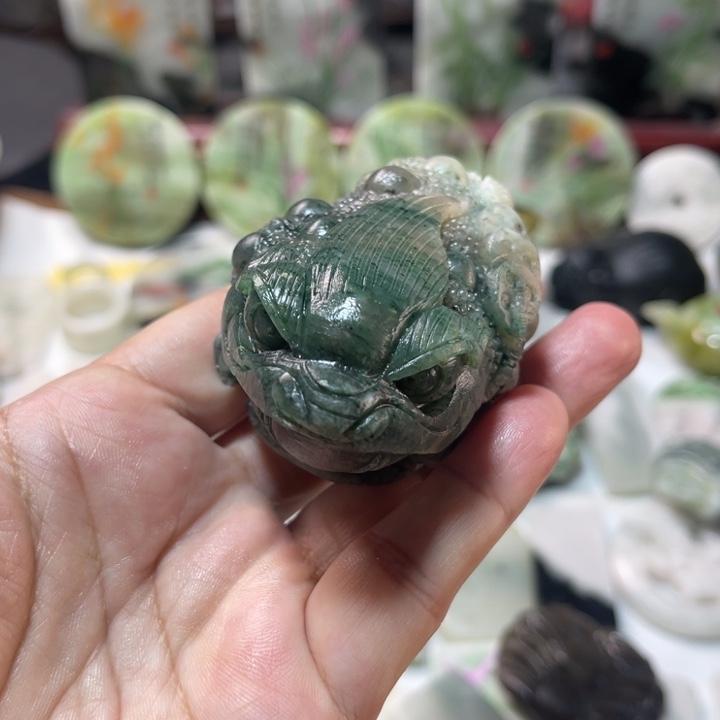 独山玉未镶嵌颈饰