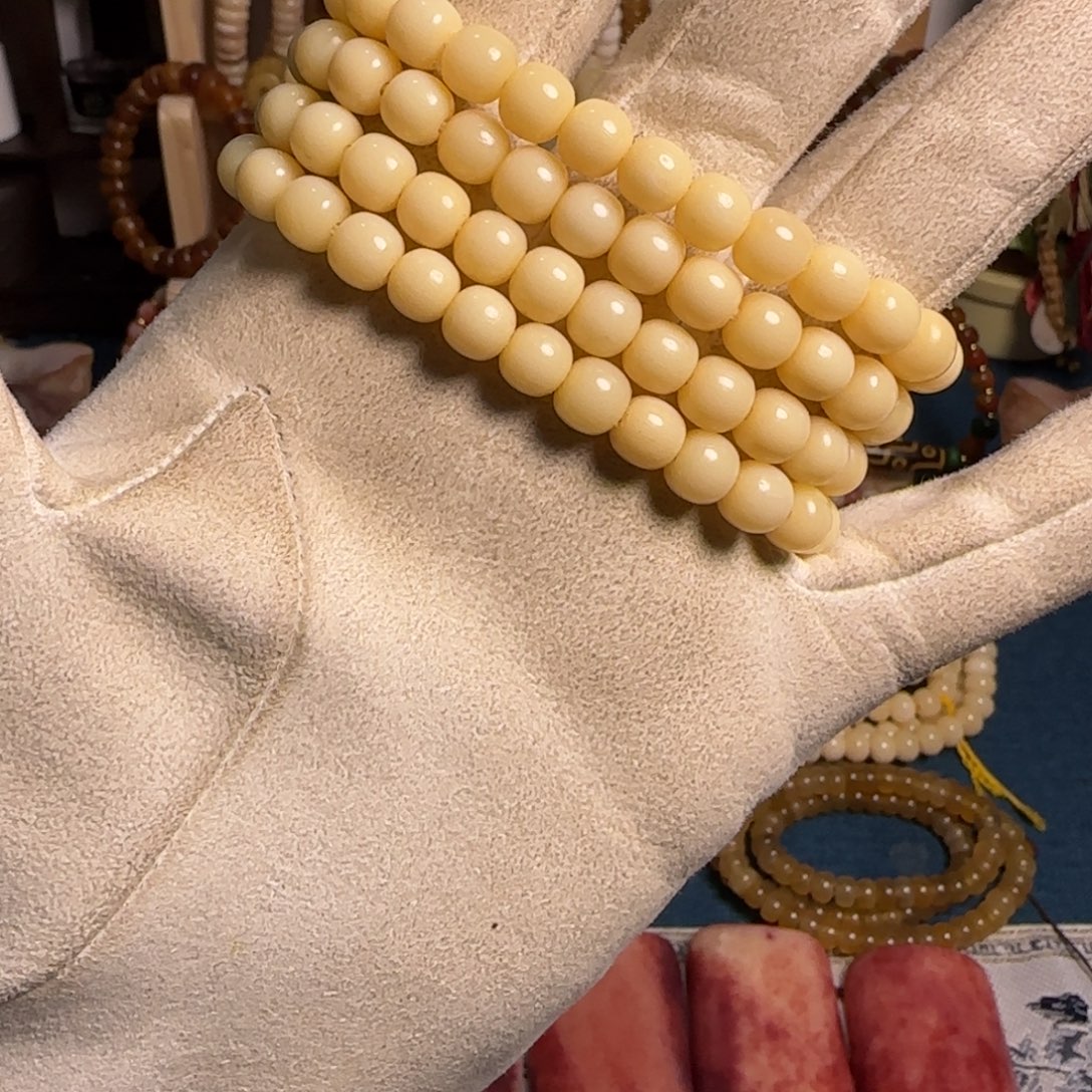 吊坠桃核0.8驼牙111