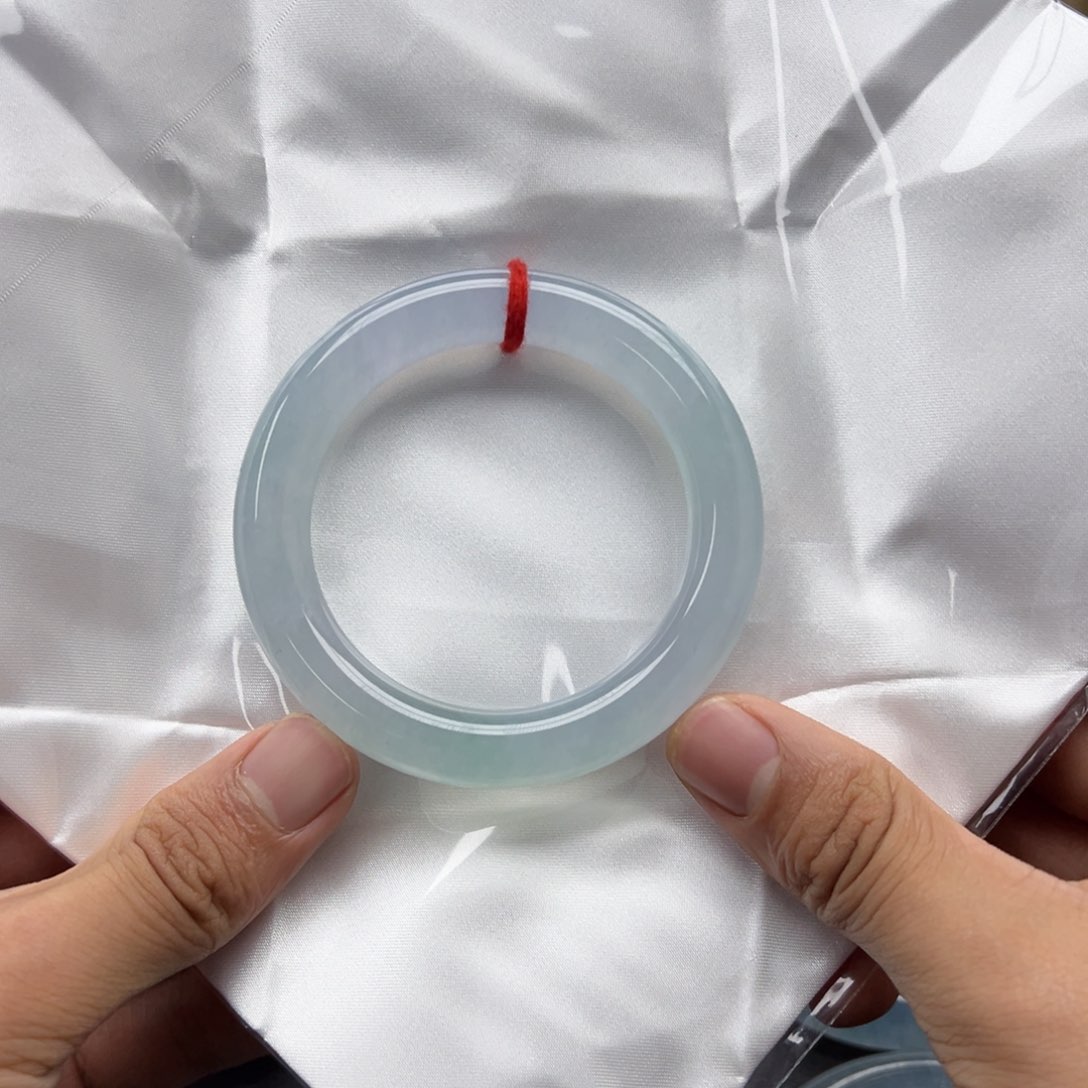 翡翠手镯未镶嵌三才