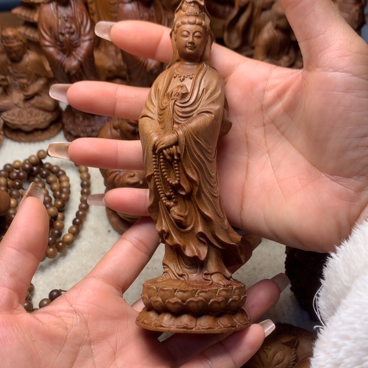 檀香木其他老山檀香手把件瑕疵