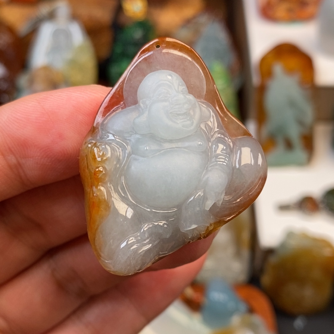 翡翠未镶嵌颈饰佛公