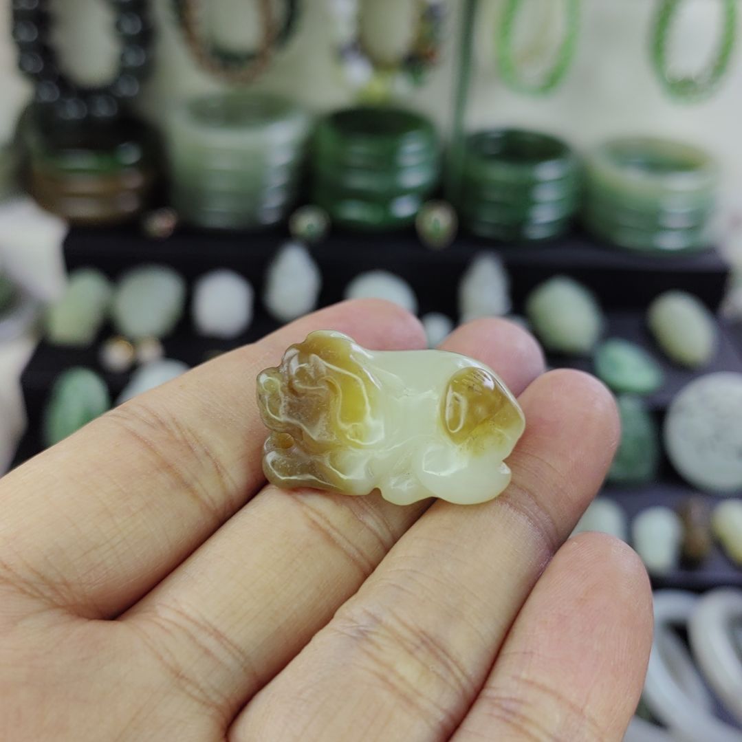 和田玉未镶嵌吊坠(不含链)