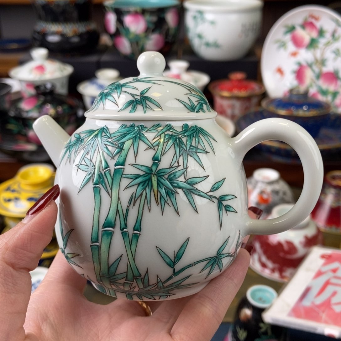 陶瓷艺术家的作品是一种