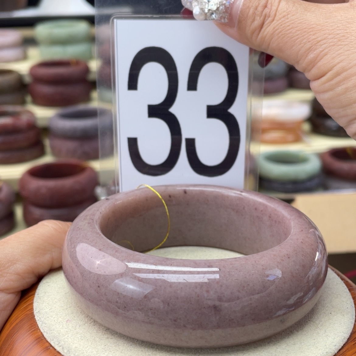 【闪购商品】石英质玉手镯未镶嵌