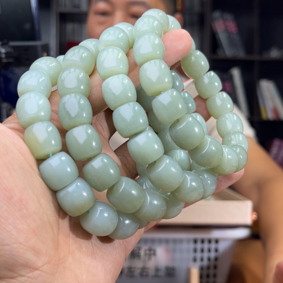 手串未镶嵌和田玉纯天然新疆且末料天空蓝卡14多样性发其一