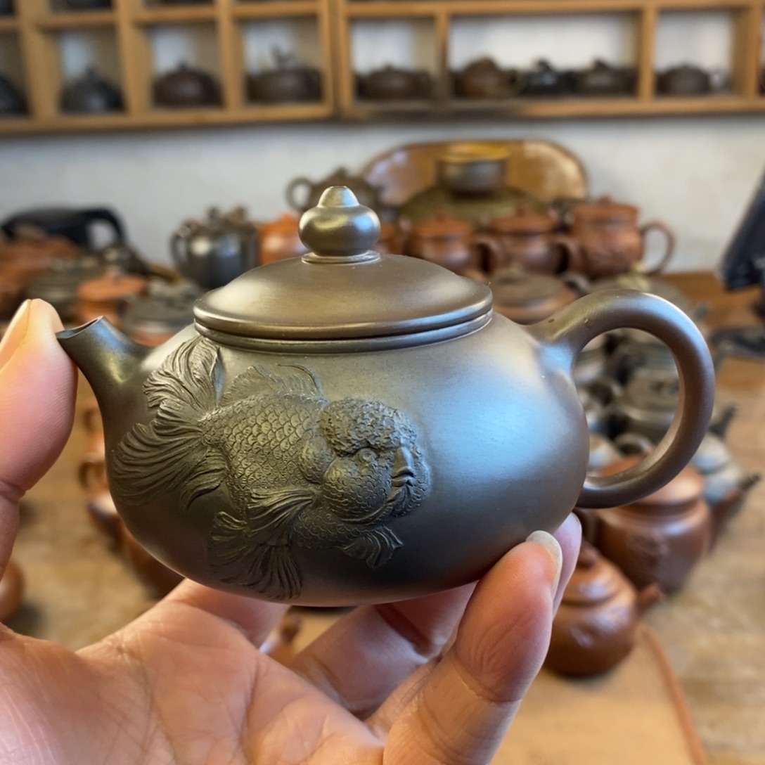 放漏坭兴陶茶壶………