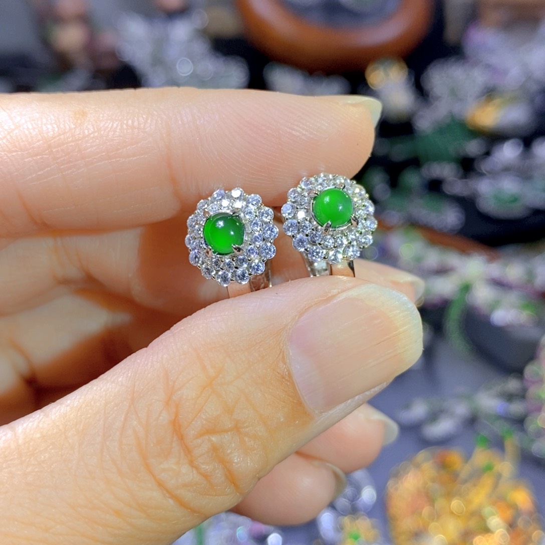 翡翠颈饰银S925镶嵌天然翡翠