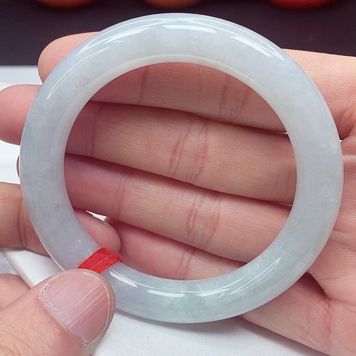 翡翠手镯未镶嵌54圈