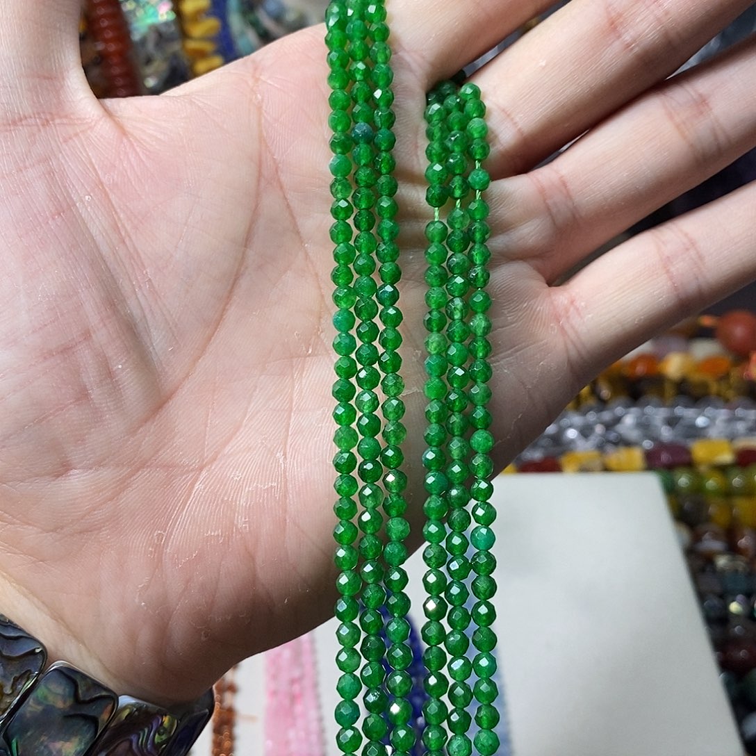 石英质玉未镶嵌，碧，玉切面4mm，