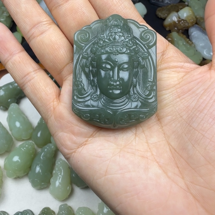 和田玉未镶嵌颈饰