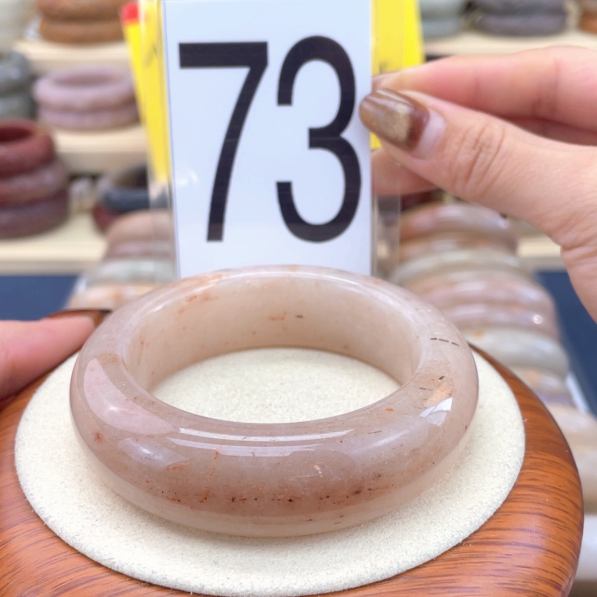 【闪购商品】石英质玉手镯未镶嵌