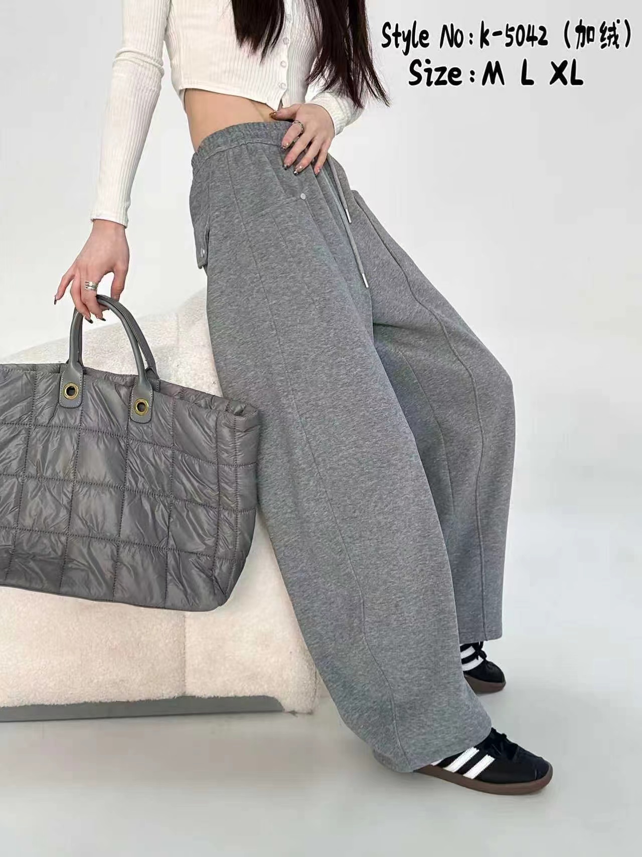 25118冬季新款加绒卫裤女阔腿裤直筒显高显瘦宽松弯刀休闲K-5042