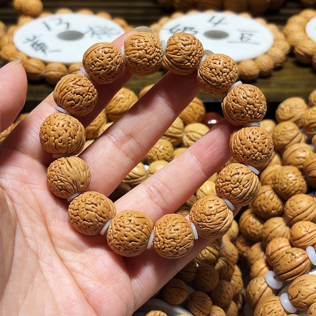 ?***主15小蚂蚁桃核手串