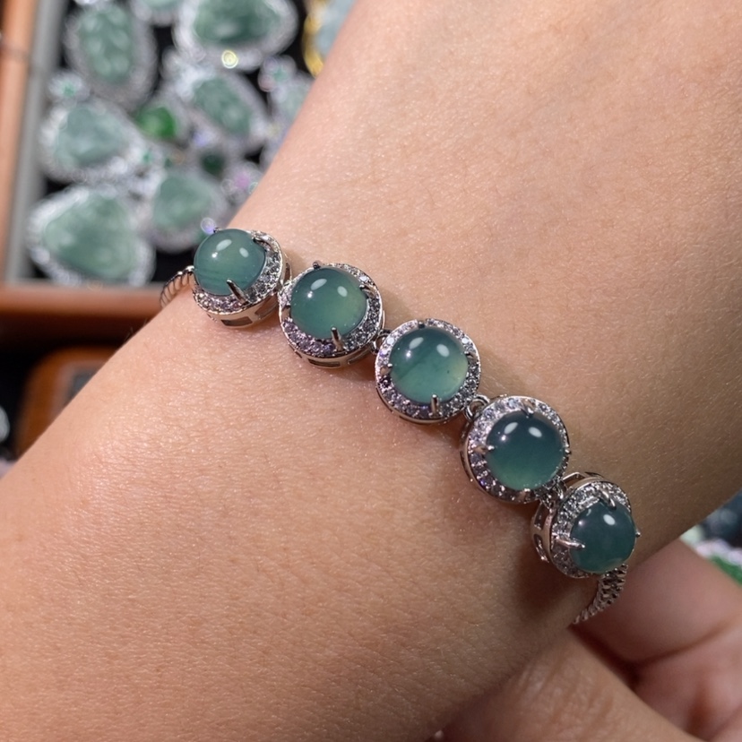 【闪购商品】翡翠颈饰未镶嵌天然